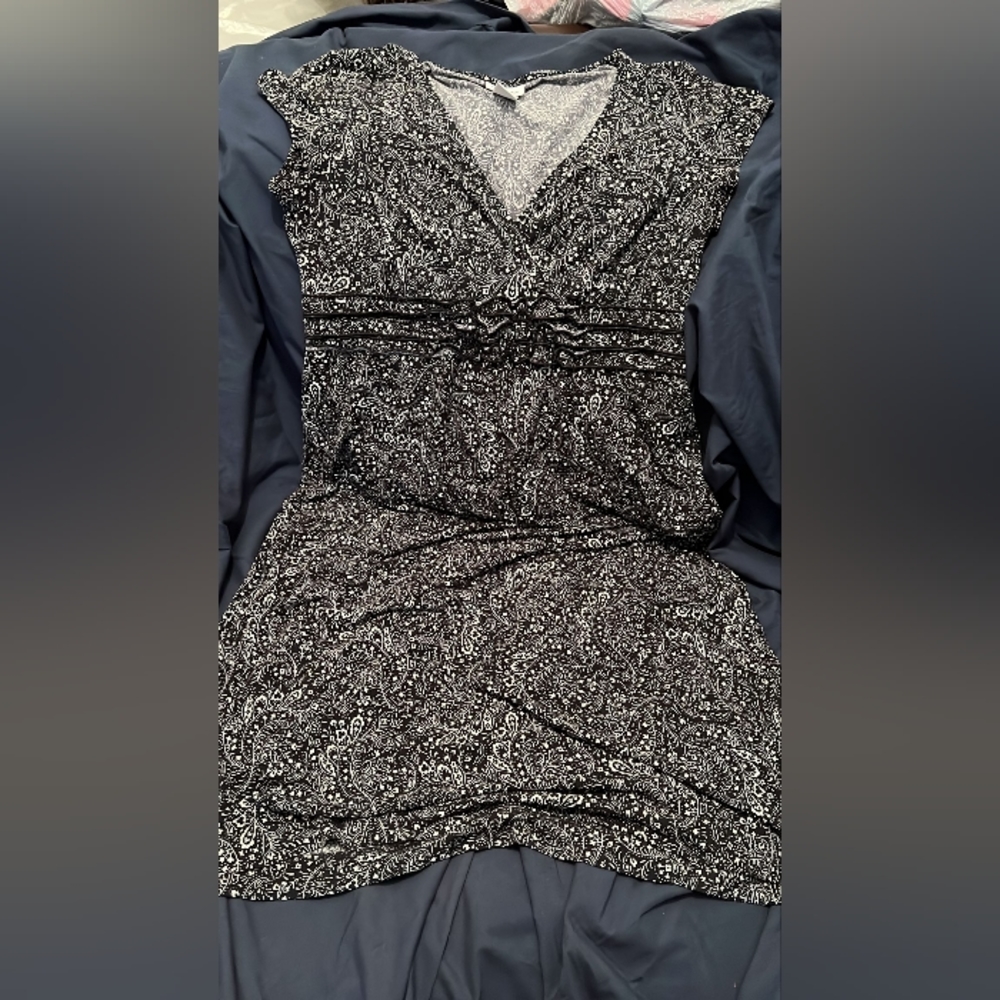 Mimi maternity Black and White patten dress